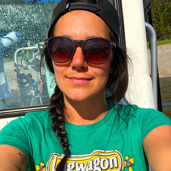 Meet your Posher, Nadia - Picture 1 of 1